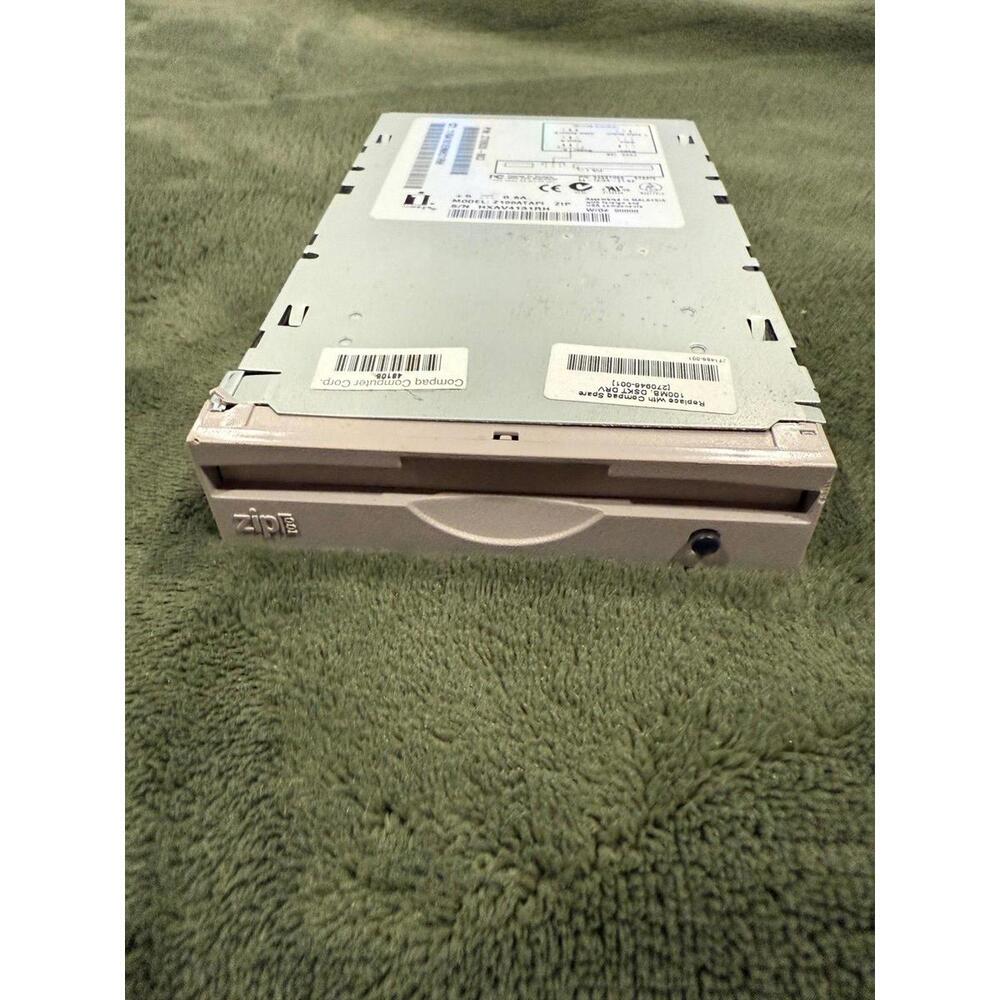 Iomega Zip Drive Internal Z100ATAPI 100MB Internal 3.5" IDE